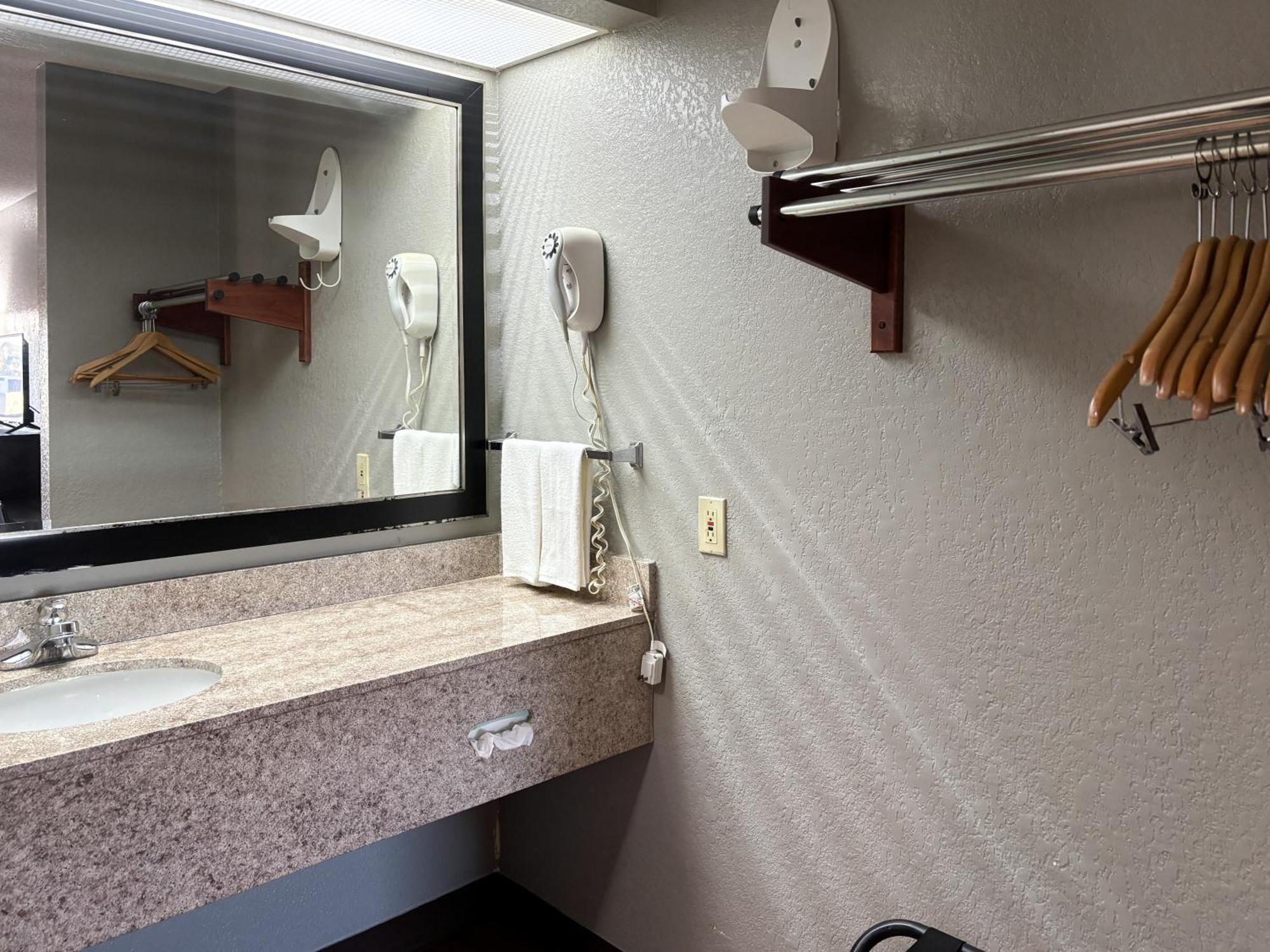 Motel 6 Prattville Al Exterior photo