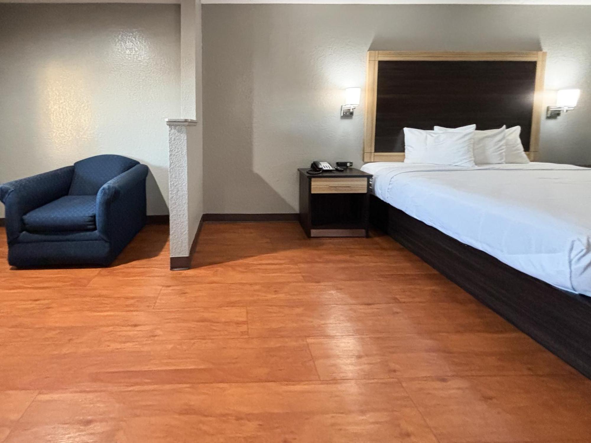 Motel 6 Prattville Al Exterior photo